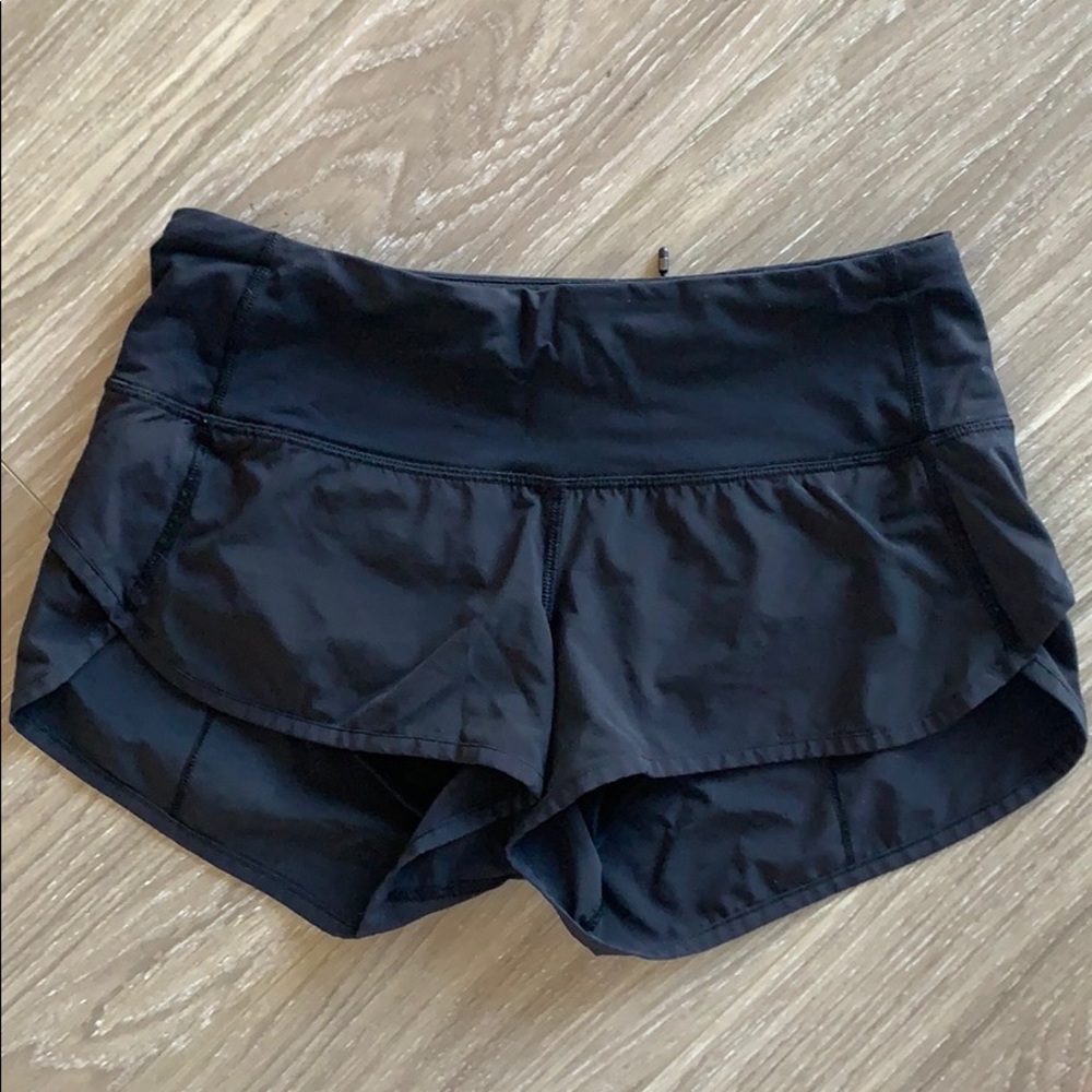 LULU LEMON shorts